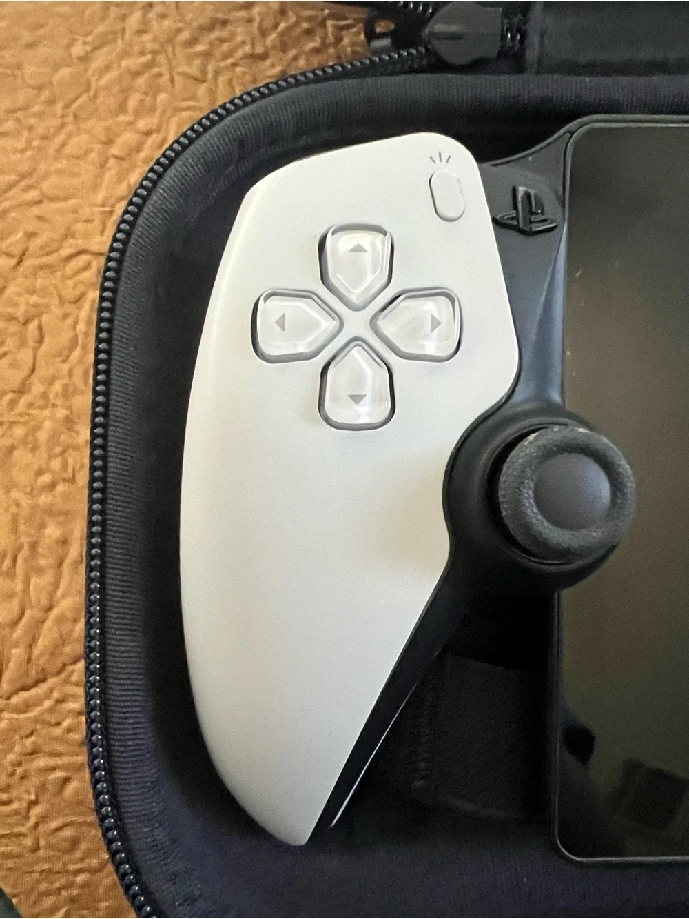 Sony PlayStation portable black and white come with white official case
